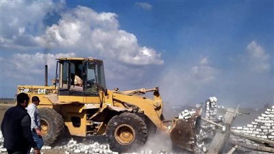 إزالة تعديات على 2076 متر من الأراضي الزراعية في الشرقية