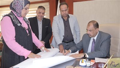 محافظ سوهاج يعتمد لوحات تحديث المخطط الاستراتيجي العام لمدينة أخميم