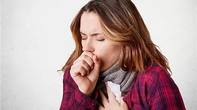 بدائل طبيعية فعالة لتهدئة الكحة خلال فصل الشتاء