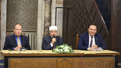 ملتقى السيرة النبوية بالجامع الأزهر: يؤكد على ضرورة العودة للأصول والاقتداء بالصحابة لمواجهة الفتن 