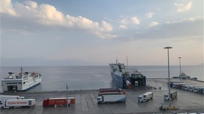 تداول  15 ألف طن بضائع عامة ومتنوعة بموانئ البحر الأحمر