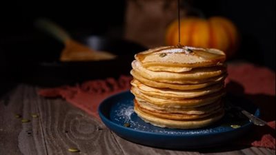 طريقة عمل بان كيك اليقطين بمكونات بسيطه