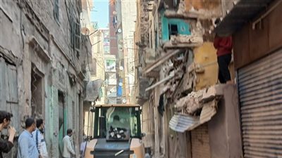 انهيار عقار باللبان حالة من الذعر والفزع بين المواطنين بالإسكندرية 