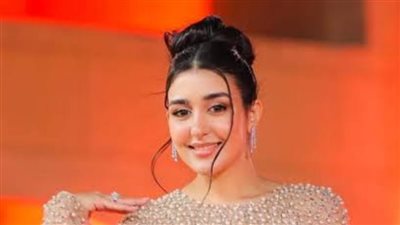 جيهان خليل تتألق بالأسود المطرز في حفل ختام مهرجان القاهرة السينمائي 2025