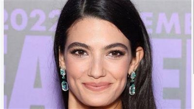 ختام مهرجان القاهرة السينمائي تارا عماد ملكة الأناقة بالأسود الناعم