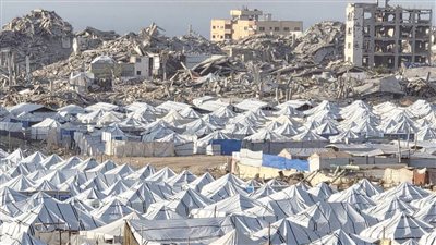 مخيمات مصرية لإيواء أهالى غزة.. ورفض فلسطينى للمعتقلات الأمريكية 