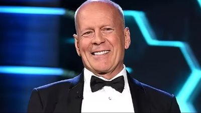 رومر ويليس تكشف حقيقة موجعة عن تدهور حالة والدها بروس ويليس