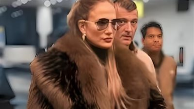 جينيفر لوبيز تقع في موقف محرج بالهند: 