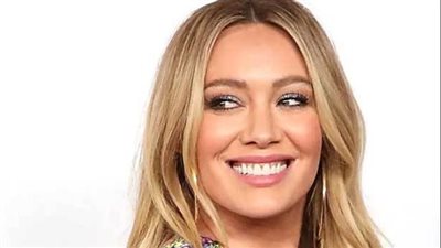 هيلاري داف تعود إلى الساحة الموسيقية بألبوم جديد بعد 10 سنوات غياب