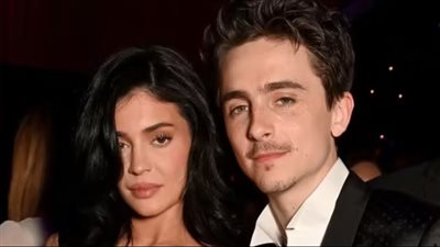 كايلي جينر وتيموثي شالاميه يجتمعان في عيد الشكر بعد جدل شائعات الانفصال