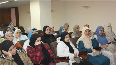 دار الوثائق تستقبل طالبات الأزهر: يوم تدريبي حول الحجج المملوكية والتعرف على أقسام مركز الترميم