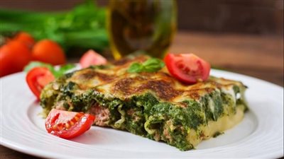 لازانيا السبانخ الصحية للرجيم.. وجبة مغذية غنية بالمعادن