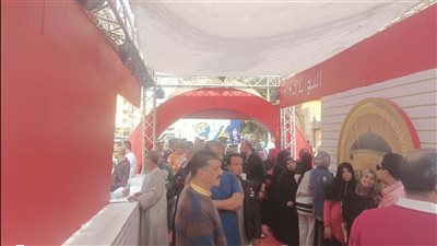 انتخابات مجلس النواب.. طوابير السيدات والشباب أمام اللجان الانتخابية في شبرا 