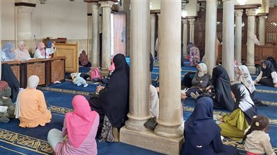 ملتقى المرأة الأسبوعي بالجامع الأزهر يناقش ضمانات استقرار الأسرة