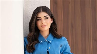 حقيبة  ليلى أحمد زاهر تتخطى مائة ألف جنيه 
