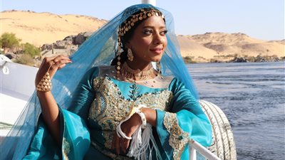 سيرا كاشون تحتفي بتراث جنوب مصر بأغنية 