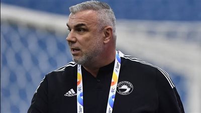 منتخب الإمارات في معسكر قصير قبل السفر إلى قطر 