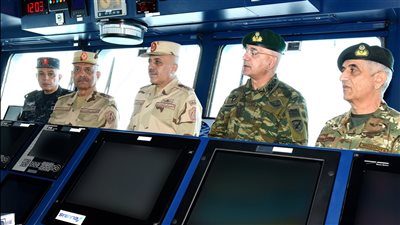  وزير الدفاع يشهد تنفيذ المرحلة الرئيسية للتدريب المشترك 