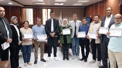 منح طلاب ومعلمي سوهاج شهادة البرنامج الدولي لعلوم الحاسب الآلي وتطبيقات الإنترنت 