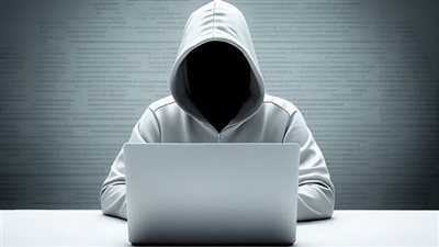 حكم اختراق الهاكر لحسابات المعتدين على الناس