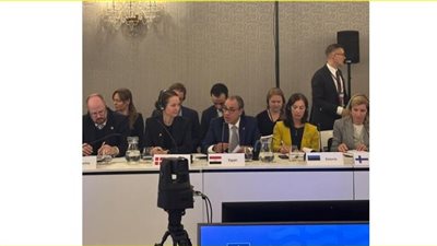 وزير الخارجية يشارك في إطلاق 