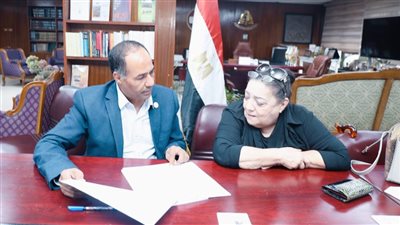 «هيئة الكتاب» تتعاقد مع أسرة الراحل د. شكري عيّاد لإصدار مؤلفاته في طبعات جديدة