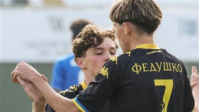  روخ لفيف يفوز على باير ليفركوزن في بطولة الأهلي الدولية 