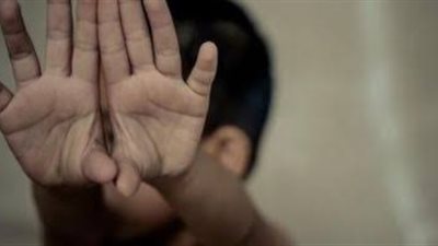 تفاصيل.. 4 صبية يعتدون على طفلين في إمبابة