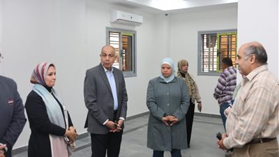 محافظ المنيا يتفقد المركز التكنولوجي الجديد ببني مزار