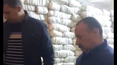 ضبط 6.75 طن سكر تمويني مفقود وتلاعب في الأوزان ببندر بلبيس