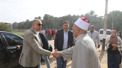 محافظ المنيا يتفقد إنشاء معهد أزهري 