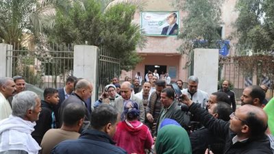 محافظ المنيا يشدد على تلبية احتياجات الأهالي في لقاء خدمة المواطنين