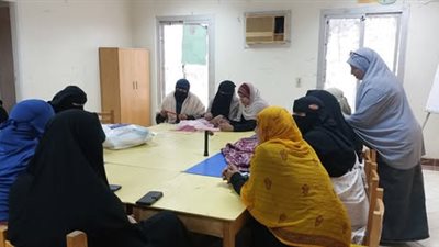 علمني حرفة .. دورة تدريبية لتعليم التفصيل والخياطة للفتيات والسيدات بالمنيا 