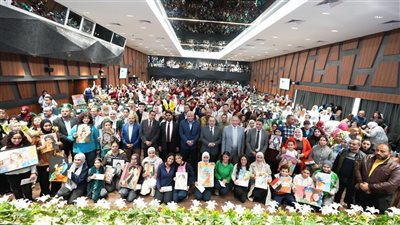 محافظ أسيوط يكرم 30فائزًا ويمنح جوائز للمشاركين في مسابقة
