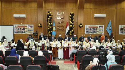 الدكتور سلامة داود يشارك في احتفالية تكريم المتفوقات في كلية البنات الأزهرية 