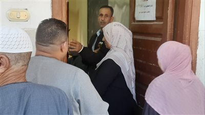 توافد الناخبين إلى لجان إنتخابات مجلس النواب بالبحيرة 