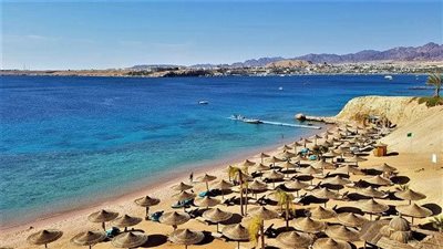  رفع كفاءة البنية التحتية وخدمات الاتصالات بالفنادق والقرى السياحية بالغردقة