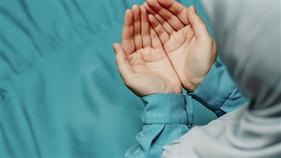 أذكار المساء.. ختام يوم بذكر الله ووقاية للنفس