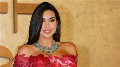 ياسمين صبري في مأزق أمام شرطة الموضة بسبب إطلالة مهرجان البحر الأحمر (تفاصيل) 