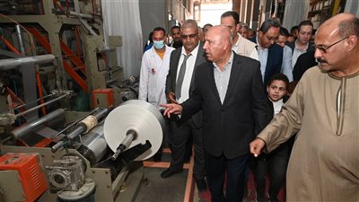 وزير الصناعة والنقل يتفقد منطقتي 