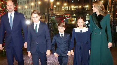 الأمير جورج وشارلوت ولويس يضيئون حفل كيت ميدلتون لأعياد الميلاد