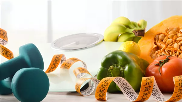 طبيب يقدم نصائح يومية لحياة صحية أفضل