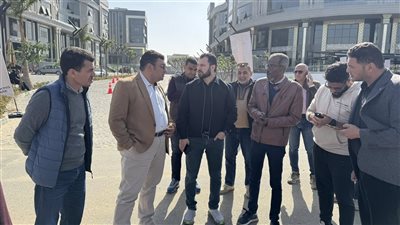 رئيس جهاز القاهرة الجديدة وقيادات المجتمعات العمرانية يتابعون تطوير المحاور الرئيسية 