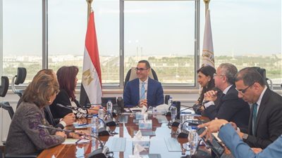 تعزيز فتح آفاق استثمارية جديدة في أفريقيا والمنطقة العربية