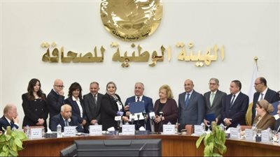 تسليم جوائز التميز بـ