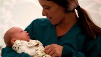 «أبكر مما يعتقد الكثيرون»... في أي عمر تبدأ خصوبة المرأة في التراجع؟