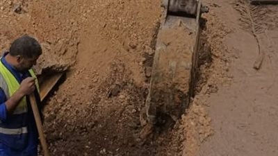 انتهاء إصلاح كسر خط المياه المغذي لقرى أبو حماد واستعادة الضخ التدريجي