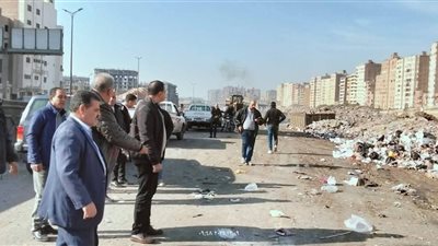 حملات نظافة مكثفة في حي السلام أول لإعادة المظهر الحضاري للطريق