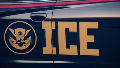 مطورو تطبيق ICEBlock يقاضون الحكومة الأمريكية