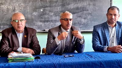 وكيل وزارة الزراعة بالاسماعيلية  يعقد اجتماعًا  بالإدارة الزراعية بالقصاصين 